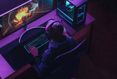 Content creator engaging in esports broadcasting for online video gameplay game