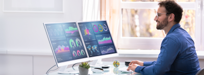 marketing professional using predictive analytics